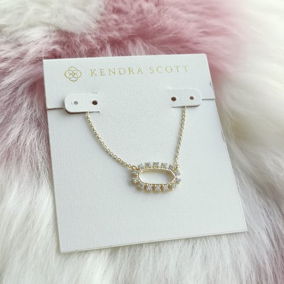 Kendra Scott Jewelry - Kendra Scott Elisa Gold Frame Pendant Necklace